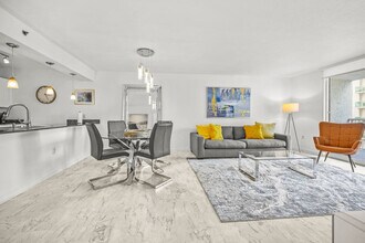 Building Photo - 1200 Brickell Bay Dr