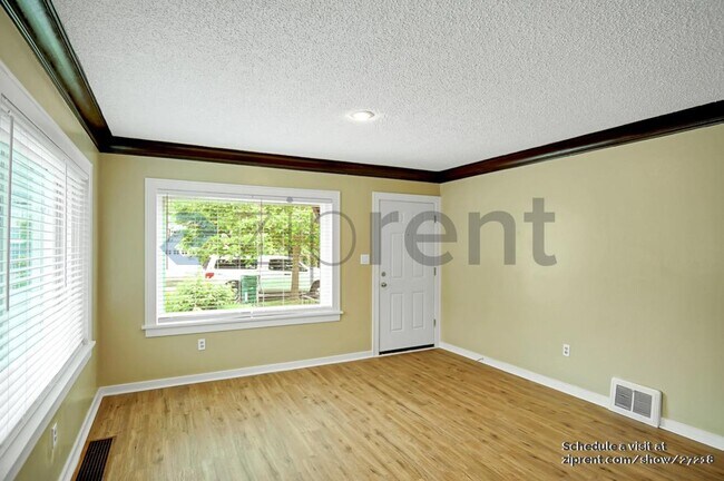 Building Photo - 7515 12th Ave NW