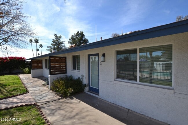 Foto del edificio - 1202 E Kaler Dr