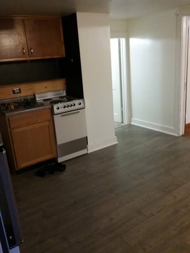 Foto del edificio - 817 W Spencer St