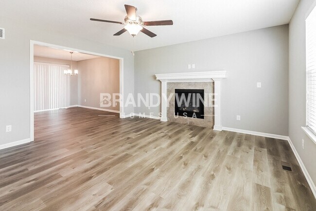 Foto del edificio - 1007 Woodland Dr