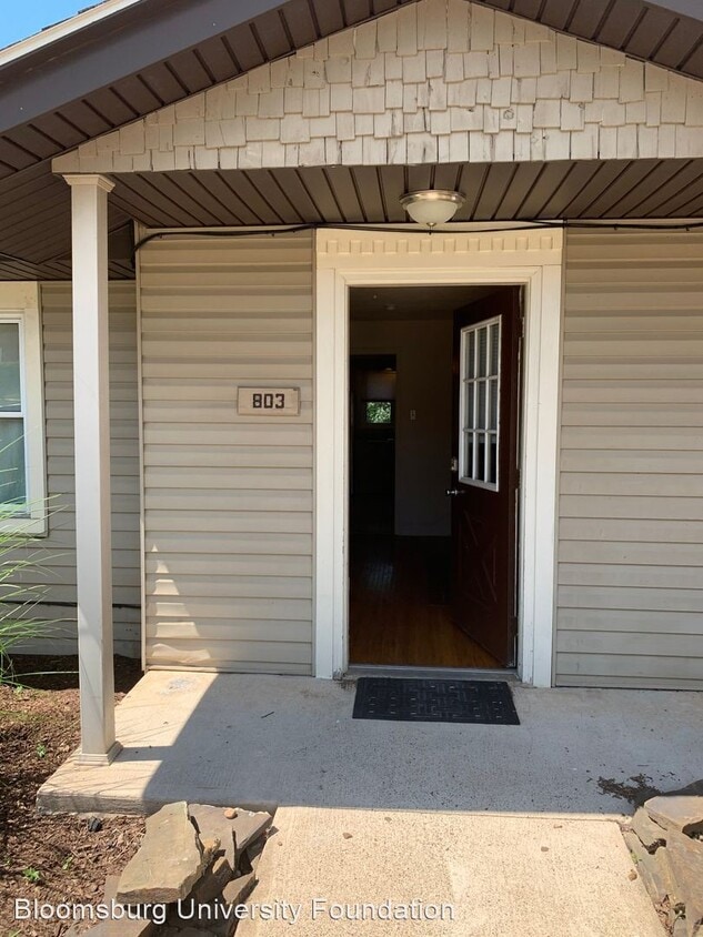 Primary Photo - 801 Lightstreet Rd