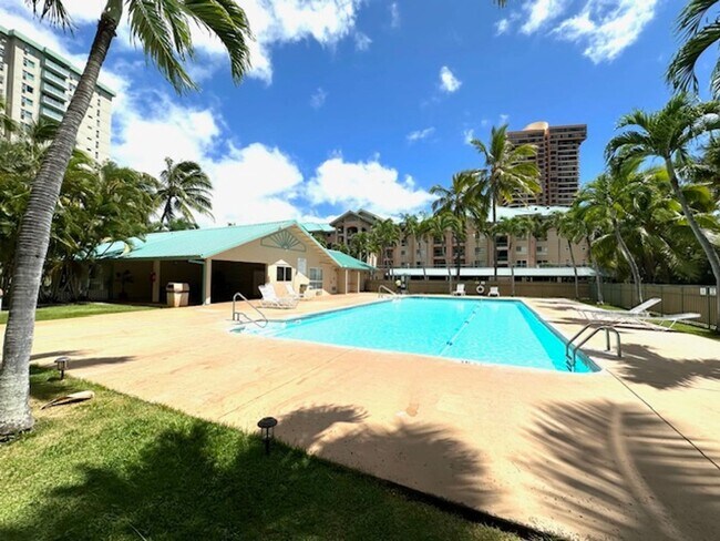 Foto del edificio - 1 BEDROOM, 1 BATHROOM, 2 PARKING (COUNTRY ...