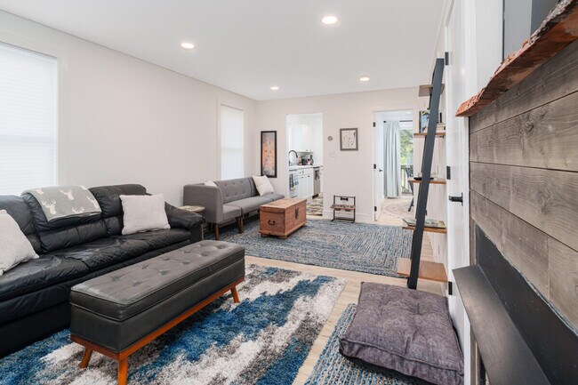 Foto del edificio - 10904 NY-73 Scenic