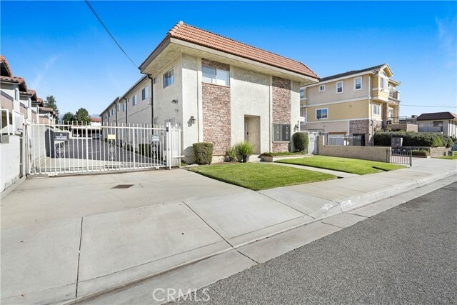 Building Photo - 8903 Glendon Wy