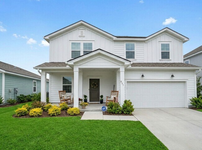 Foto del edificio - 3 bedrooms, 2 1/2 bathrooms in Richmond Hill's Heartwood Community