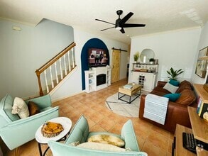 Building Photo - 2109 Harris Dr
