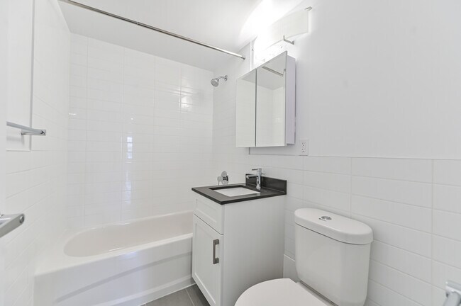 Photo du bâtiment - Avenue Park Apartments