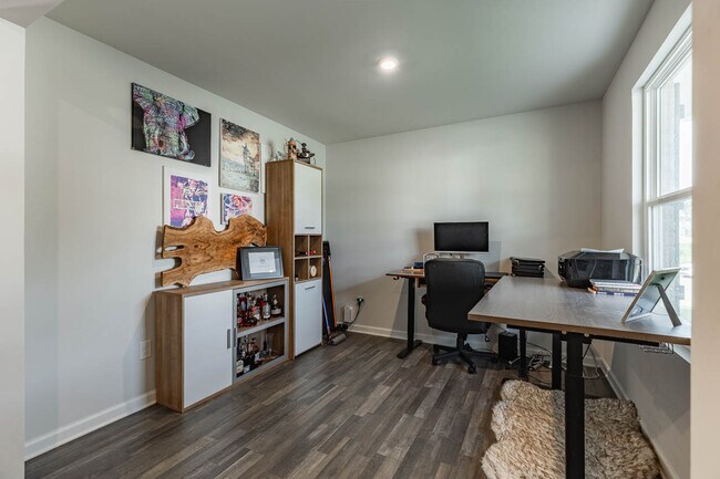 Foto del edificio - 312 Smt Crk Dr