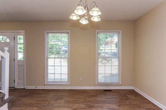 Building Photo - 396 Shamrock Ct