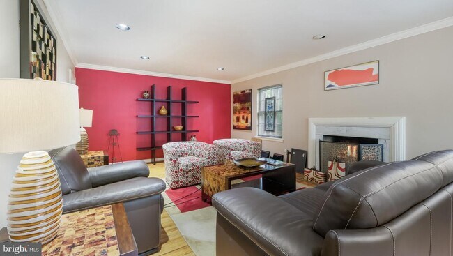 Foto del edificio - 646 Green Briar Rd