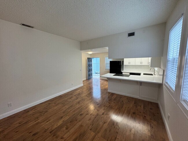 Building Photo - 4419 4th Ave