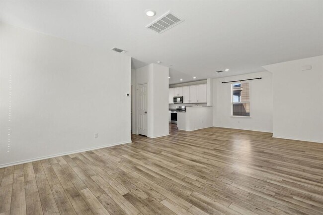Building Photo - 917 Duskywing Wy