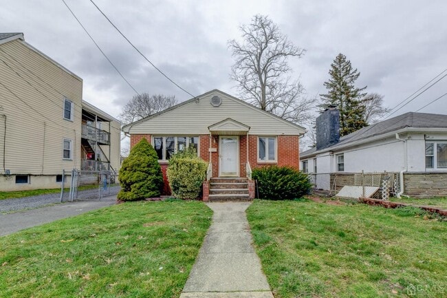 Building Photo - 157 Cooper Ave