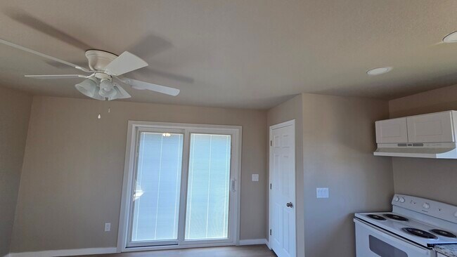 Foto del edificio - 1330 W 15th St