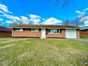 Building Photo - 301 Henrich Dr