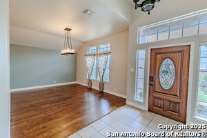 Foto del edificio - 26923 Trinity Heights