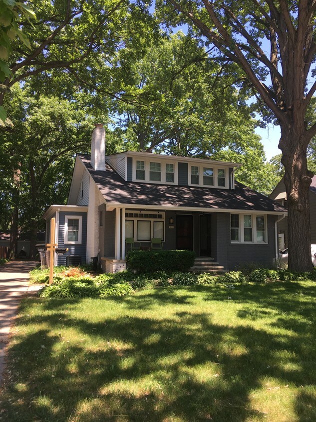 Primary Photo - 812 Catalpa Dr