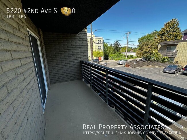 Building Photo - 5220 42nd Ave S