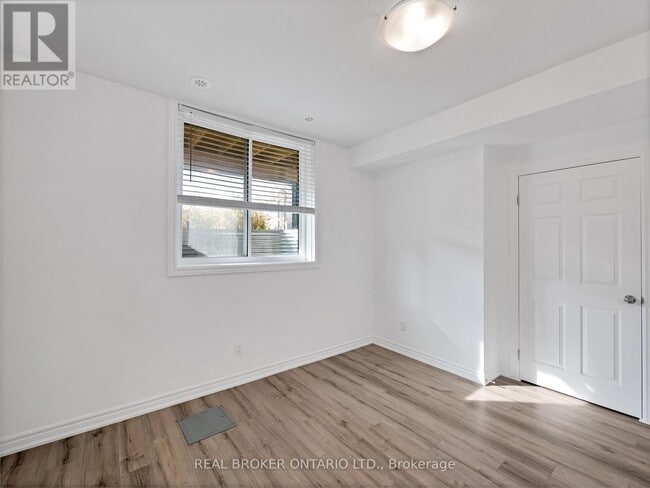 Building Photo - 164 Heiman St