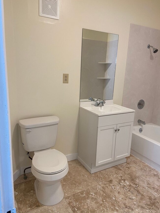 Building Photo - 286c