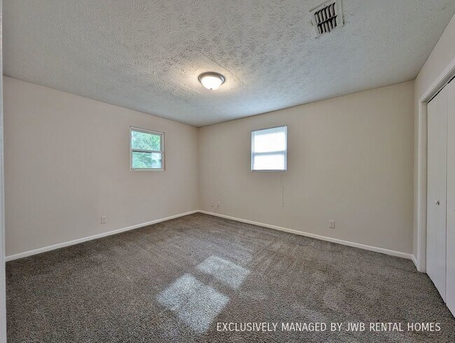 Building Photo - 2037 Meharry Ave