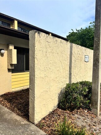 Building Photo - 2508 SW 35th Pl