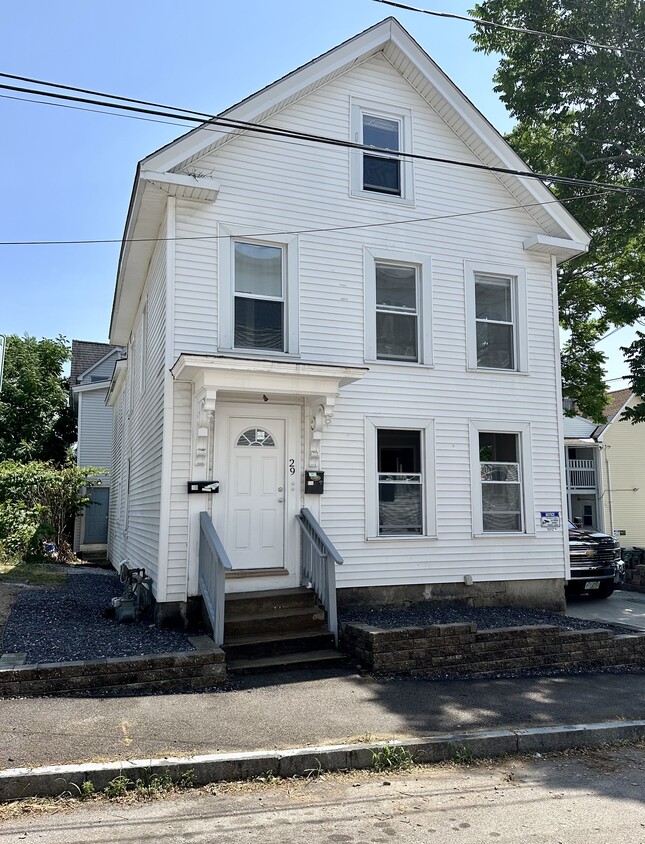 Primary Photo - 29 Dutton St