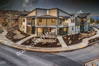 Building Photo - 2488 NW Awbrey Rd