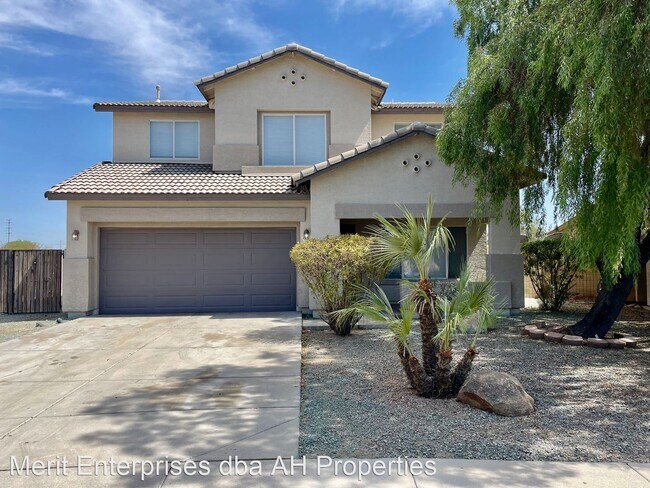 Foto del edificio - 4 br, 2.5 bath House - 12355 W SHERMAN ST