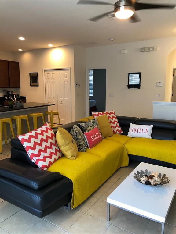 Foto del edificio - 921 Las Fuentes Dr