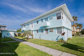 Building Photo - 810 2nd St N