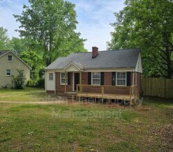 Building Photo - 5008 Doris Ave
