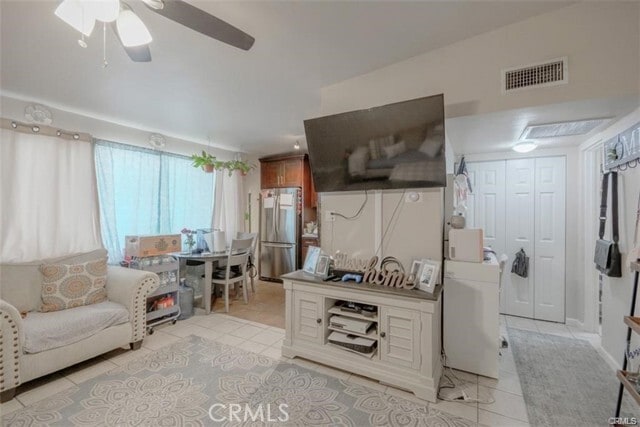 Foto del edificio - 587 El Placer Rd