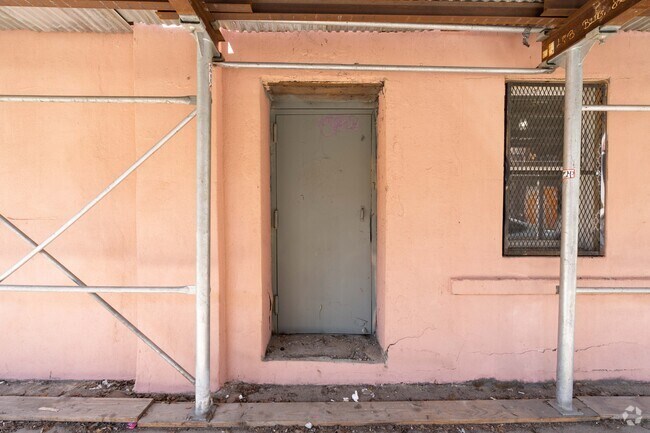 Entrance - 282 Nevins St