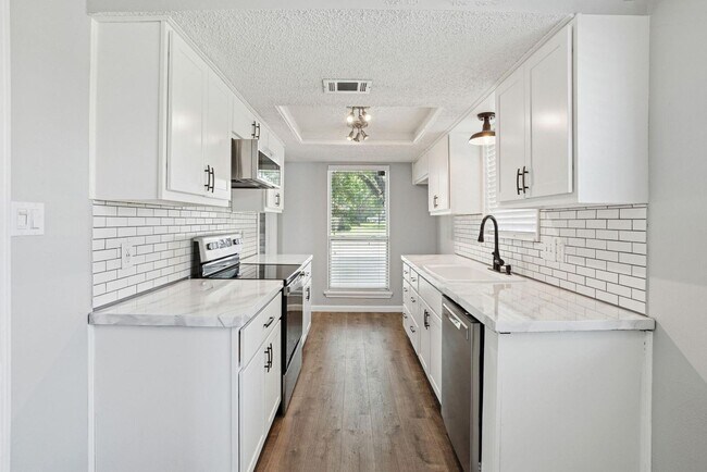 Foto del edificio - Freshly renovated 3 bedroom in Lewisville