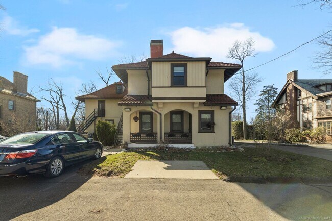 Building Photo - 661 Prospect St