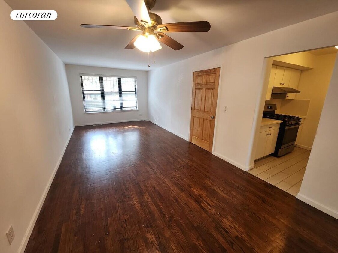 Foto principal - 1067 DeKalb Ave
