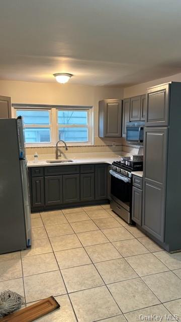 Foto del edificio - 929 E 226th St