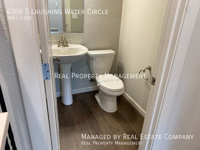 Building Photo - Beautiful New Construction in Ridgefield
