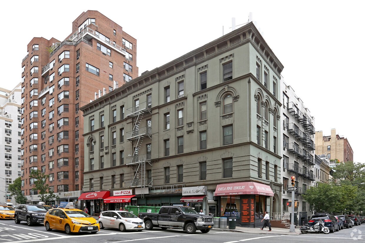 Primary Photo - 1215-1217 Lexington Ave