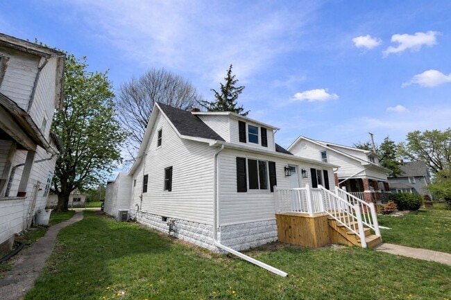 Foto del edificio - Wapak – Fully Remodeled Home with 2-Car Garage