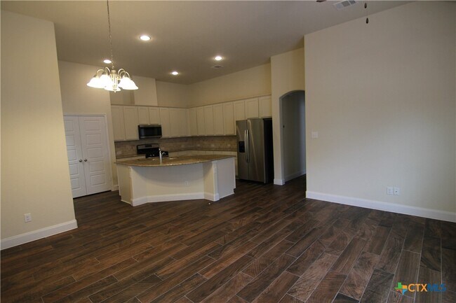 Foto del edificio - 1263 FM306