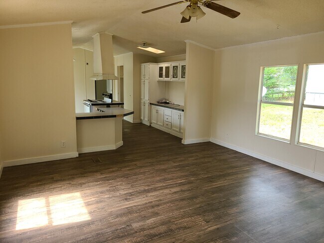 Foto del edificio - 3627 S Rayburn Dr
