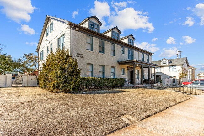 Foto del edificio - Studio Apartment in Jefferson Park