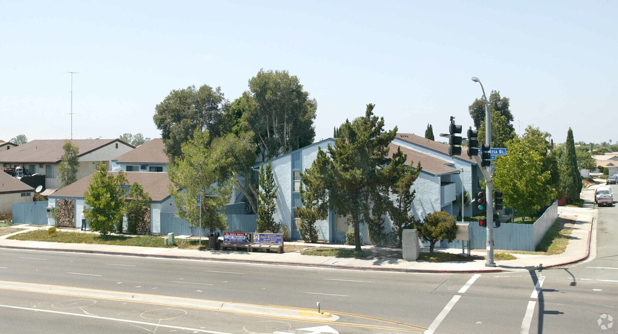 Building Photo - El Mesa Grande Apartments