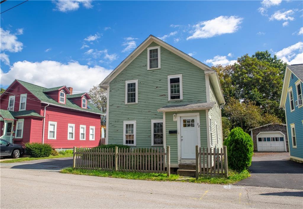 20 Lincoln St, East Greenwich, RI 02818 Room for Rent in East