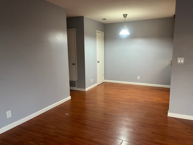 Building Photo - 340 Rio Verde Pl