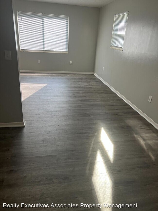 Building Photo - 2 br, 1 bath House - 723 West Casey Drive,...