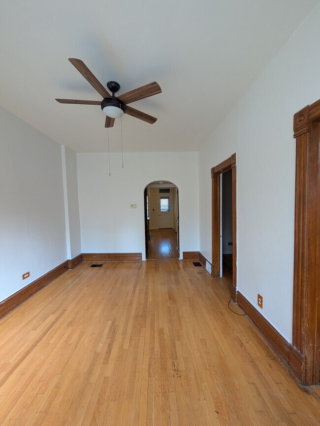 Foto del edificio - 1935 N Leavitt St